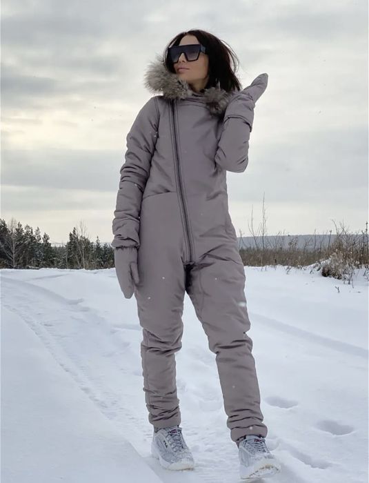 Продам комбинезон зимний