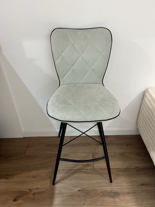 Бар стол сив велур