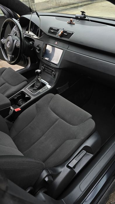 Volkswagen Passat B6 2.0 BLUEMOTION 2010...SCHIMB CU 7  LOCURI
