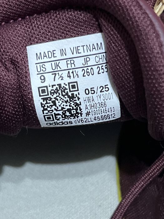 Кроссовки Adidas новые 39 размер