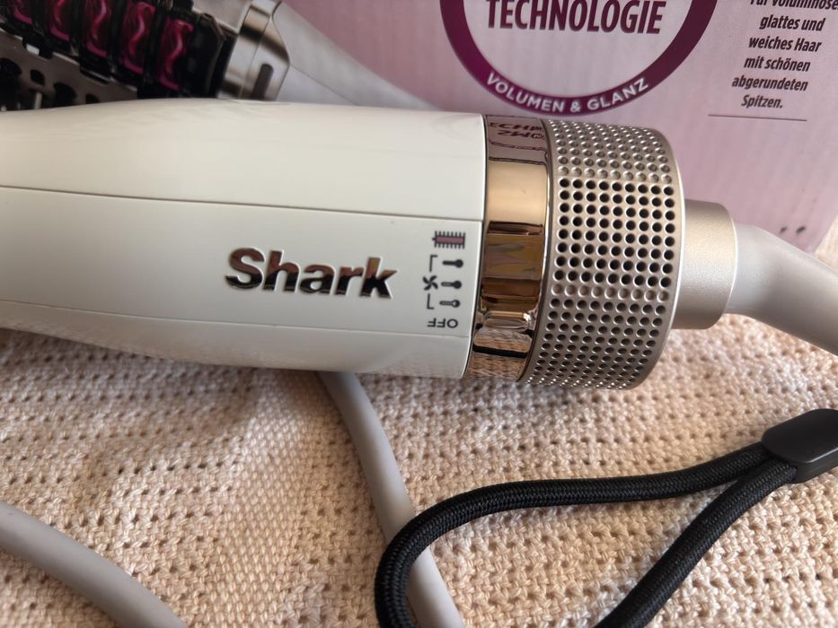 Продавам термочетка за коса Shark SmoothStyle