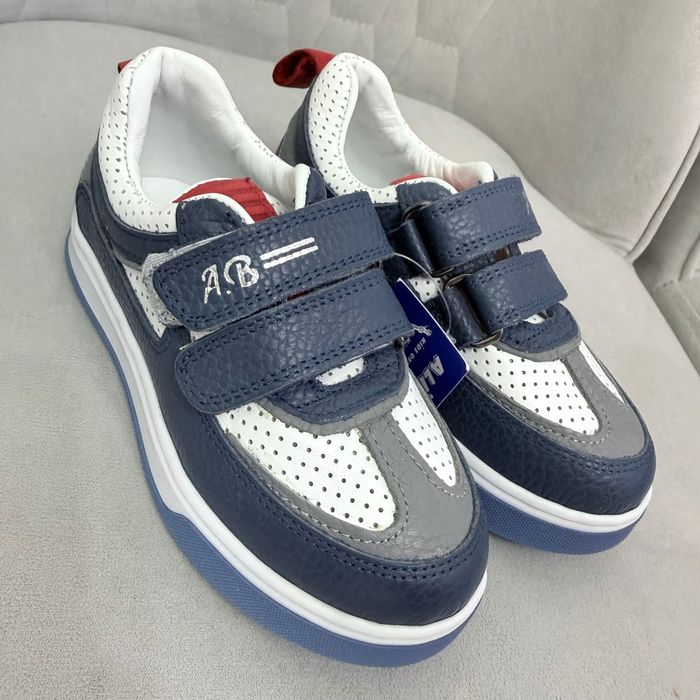 Кроссовки детский