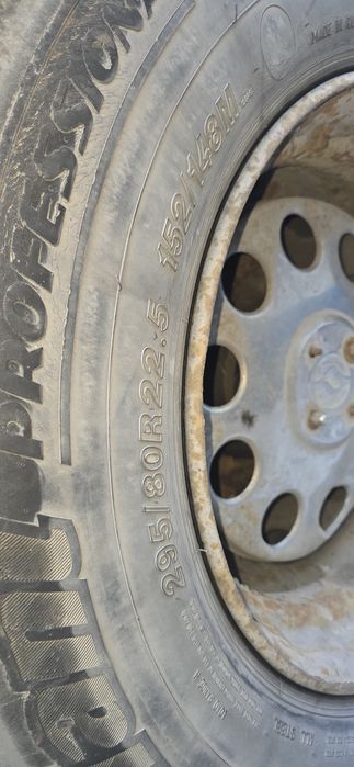 Продам шины 295/80/R22.5