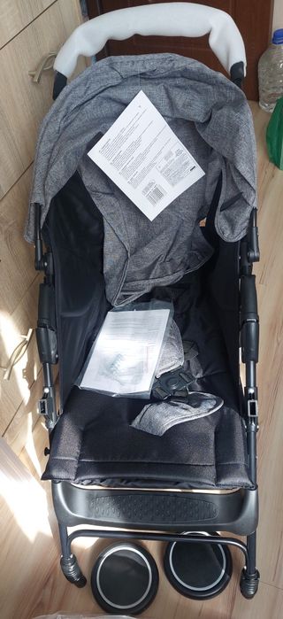 Vand carucior nou pt copii