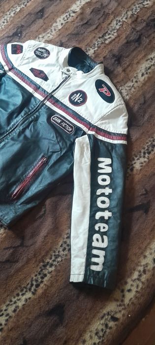 Продам мотокуртку