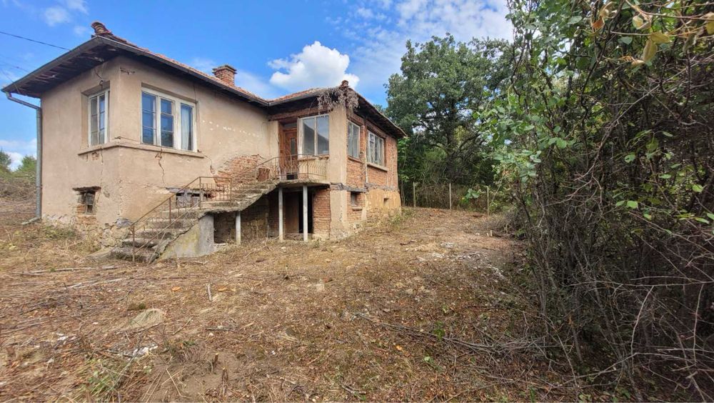 Имот / Къща / Вила в с. Егълница, обл. Перник