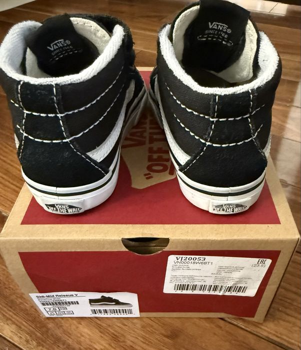 Продам детские кеды Vans