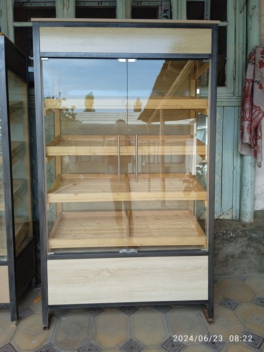 Дўконлар учун замонавий услубдаги витрина