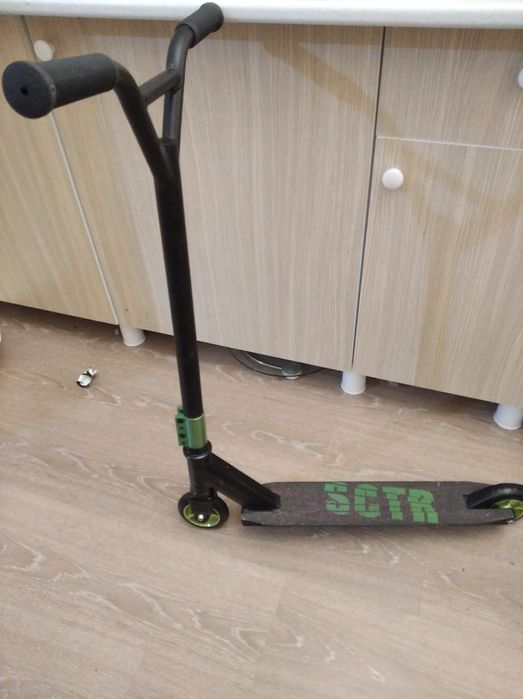 Продам трековый самокат