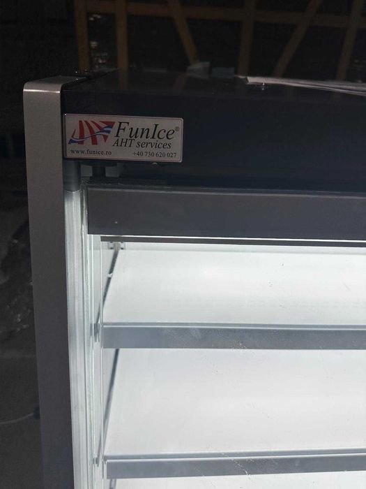 Vitrina frig semiverticala 131 cm plug-in / -1..+5 C / NOU / STOC