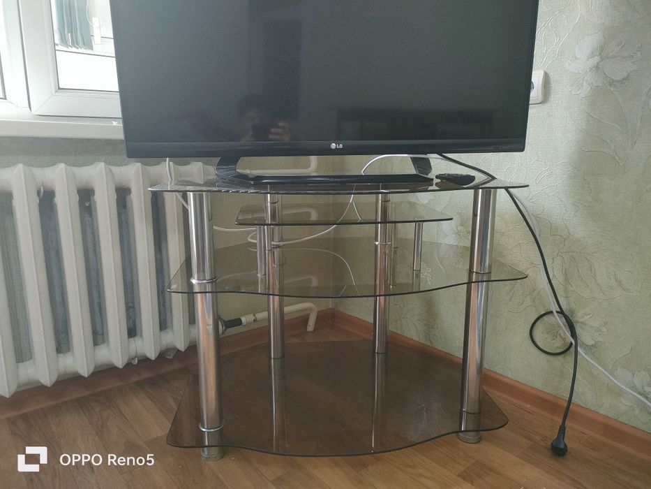 Продам подставку под телевизор