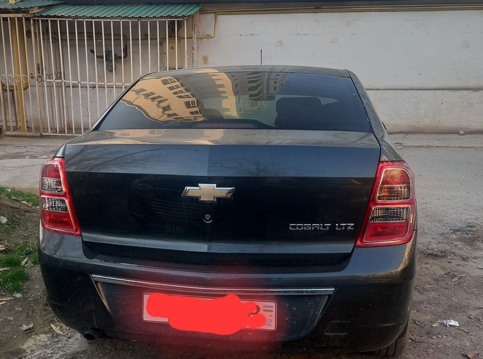 Кобальт мокрый асфальт