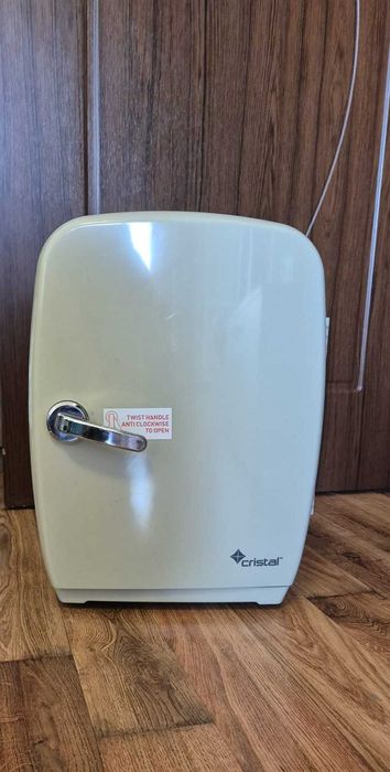 Mini frigider/racitor