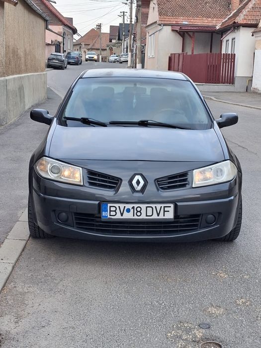 Vând Renault Megane II preț ușor negociabil pentru piese