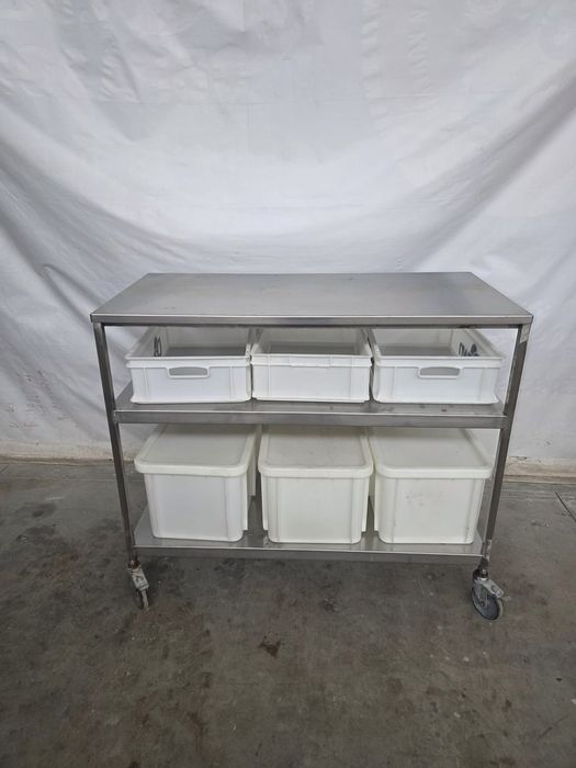 Немска спомагателна работна маса  с кошове за продукти