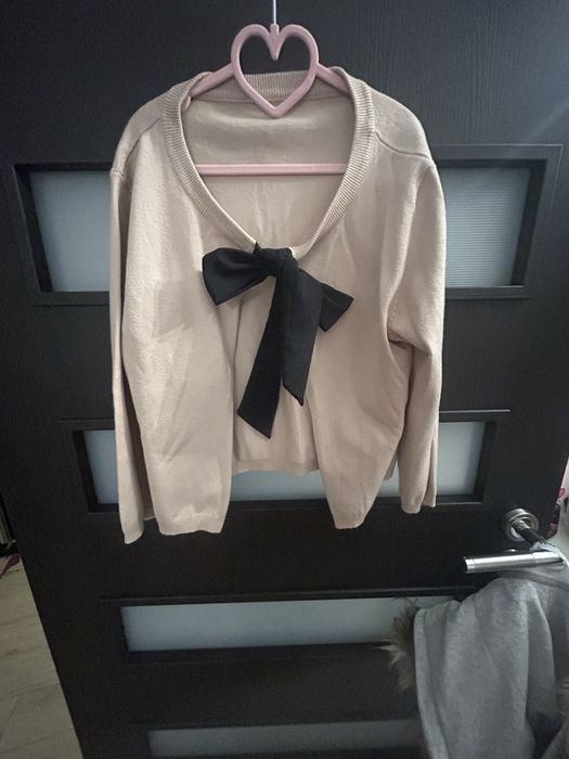 Cardigan scurt cu funda