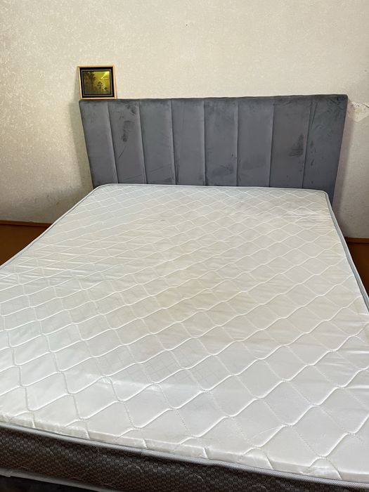 Продам кровать двухспальную