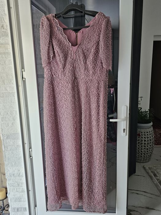 Rochie nasa  in stare foarte bună