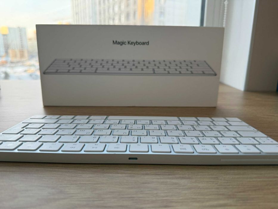 Продам Apple Magic Keyboard 2