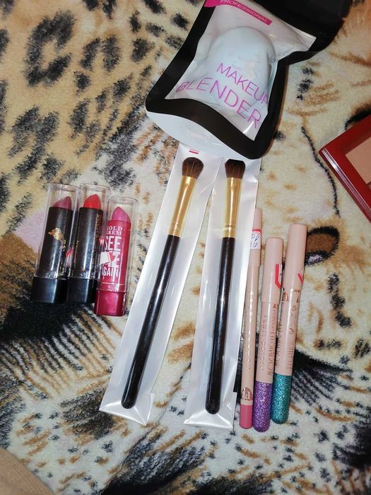 Нова козметика лотове за по 10лв