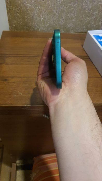 Продам телефон хонор х7