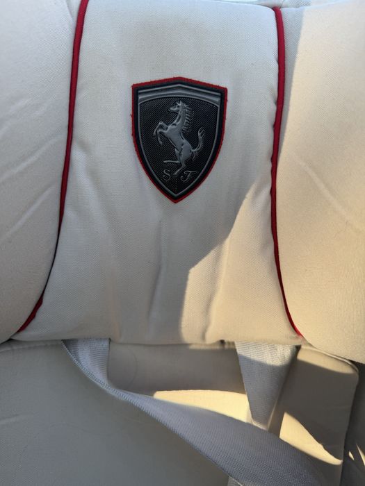 Детско столче за кола + база Cybex Ferrari