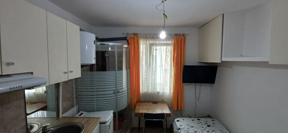 Cameră de inchiriat