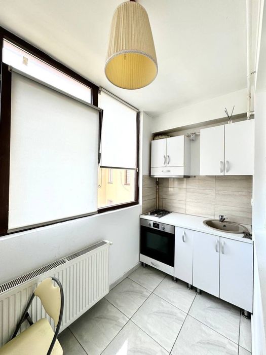 Inchiriez apartament 2 camere langa statie autobuz