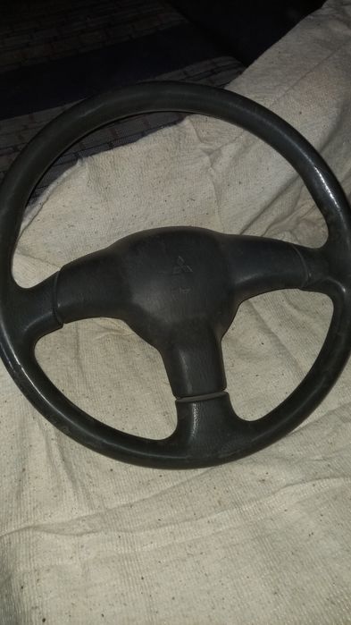 Правое крыло, рейлинги продольные, руль