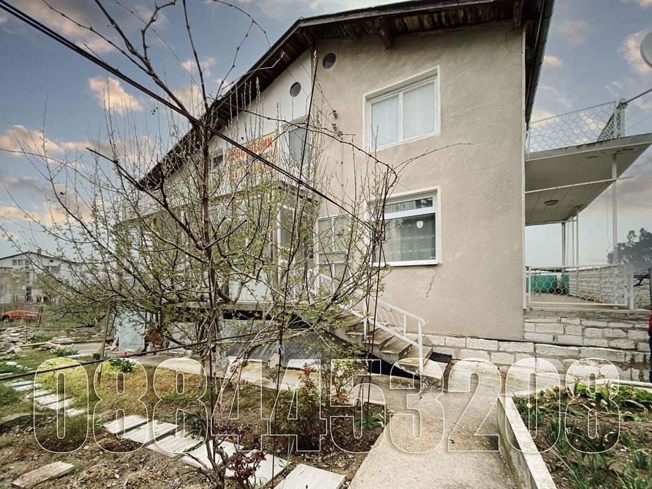 Къща в Добрич, област-с.Кранево площ 280 цена 155000