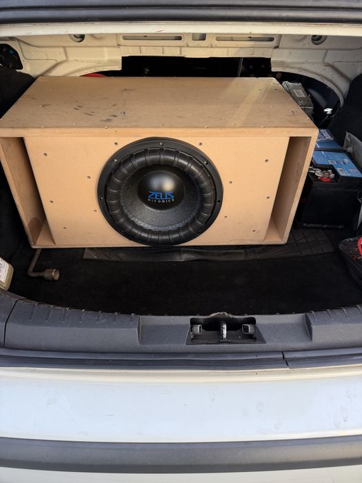 Subwoofer Hifonics ZRX12D2 1000w RMS + amplificator + incinta