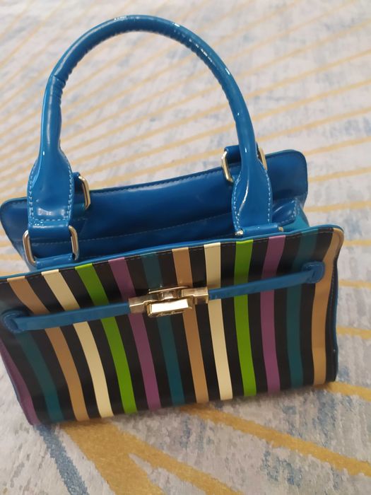 Сумочка женская продам