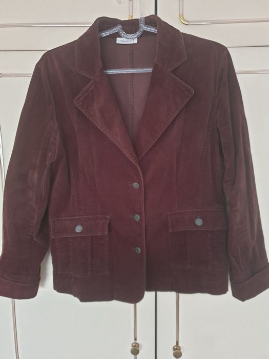Дамско яке от кадифе