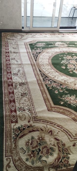 Ковёр продаётся.