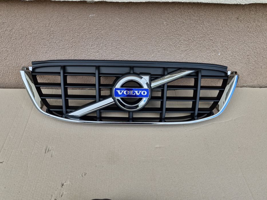 Grila centrala Volvo XC60 NOUA 2008-2013