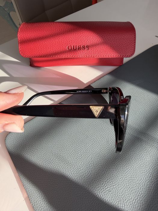 Слънчеви очила Guess