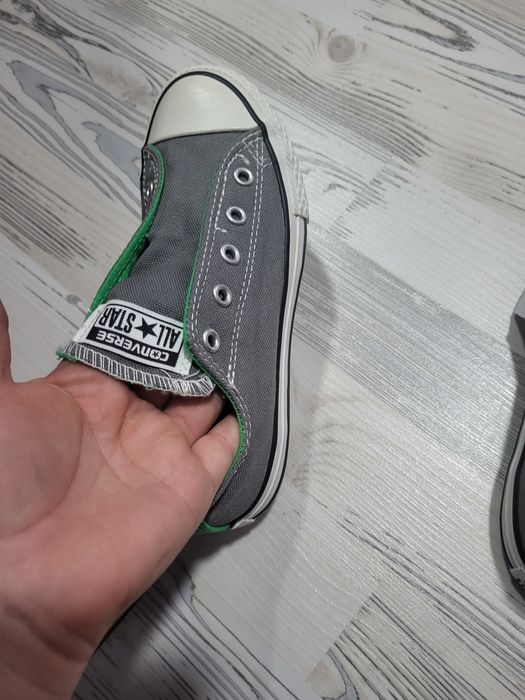 Vând Încălțăminte Sport