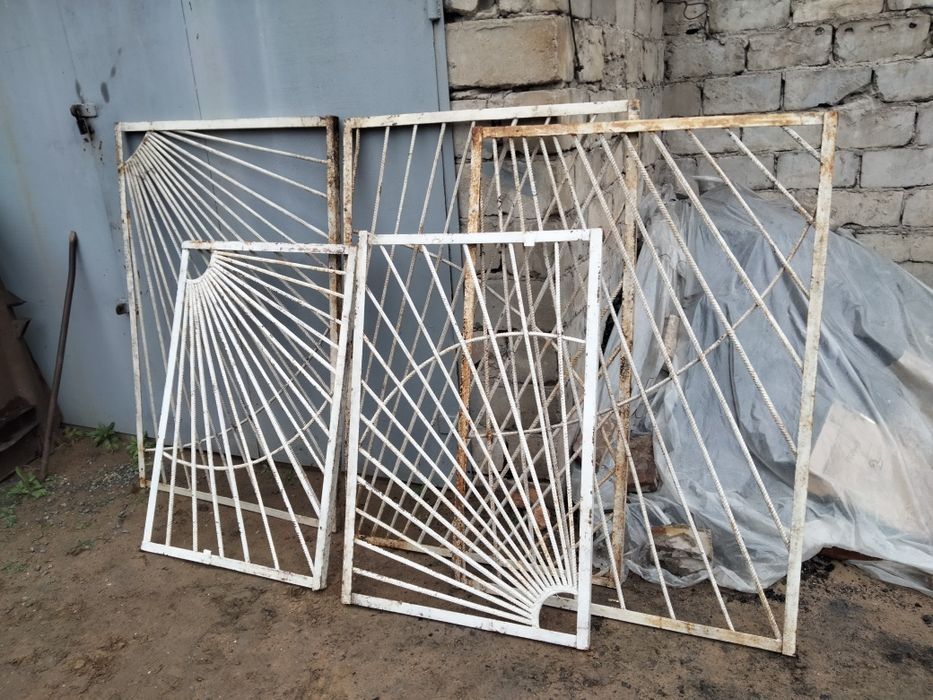 Решотки на окна.