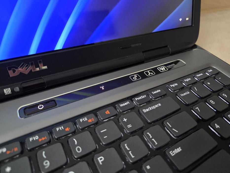 Dell XPS 17 L702X i7 Quad Core, 12GB RAM, 2x SSD Samsung, JBL, Win 11 Pro