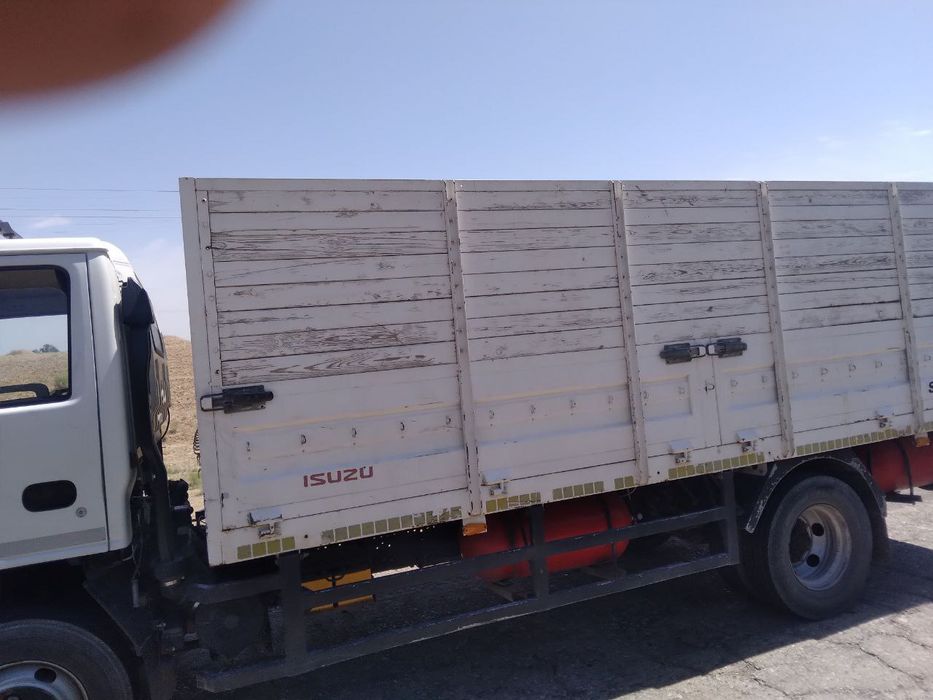 Isuzu kuzufi sotiladi