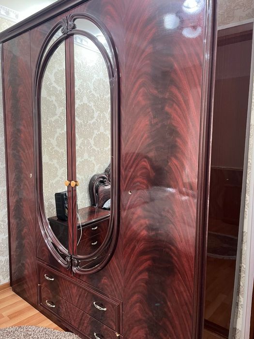 Спальный гарнитур