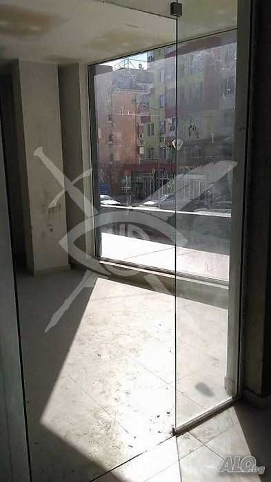 Продава се Магазин в Бургас, Меден рудник - зона А - 23 кв.м за 1000 €/кв.м - Снимка #1