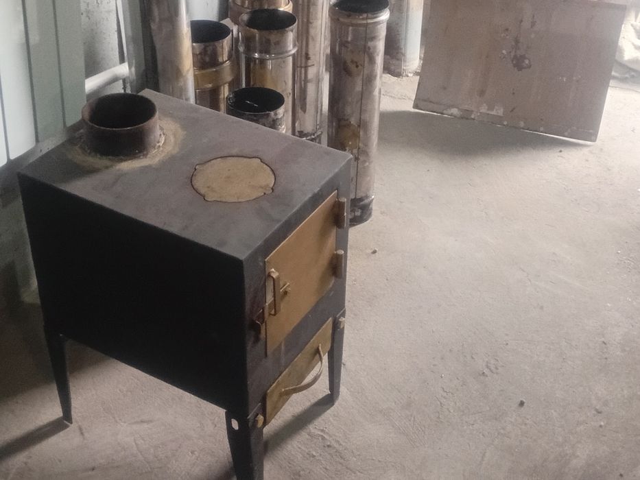 Продам буржуйку металл 3 с дымоходом