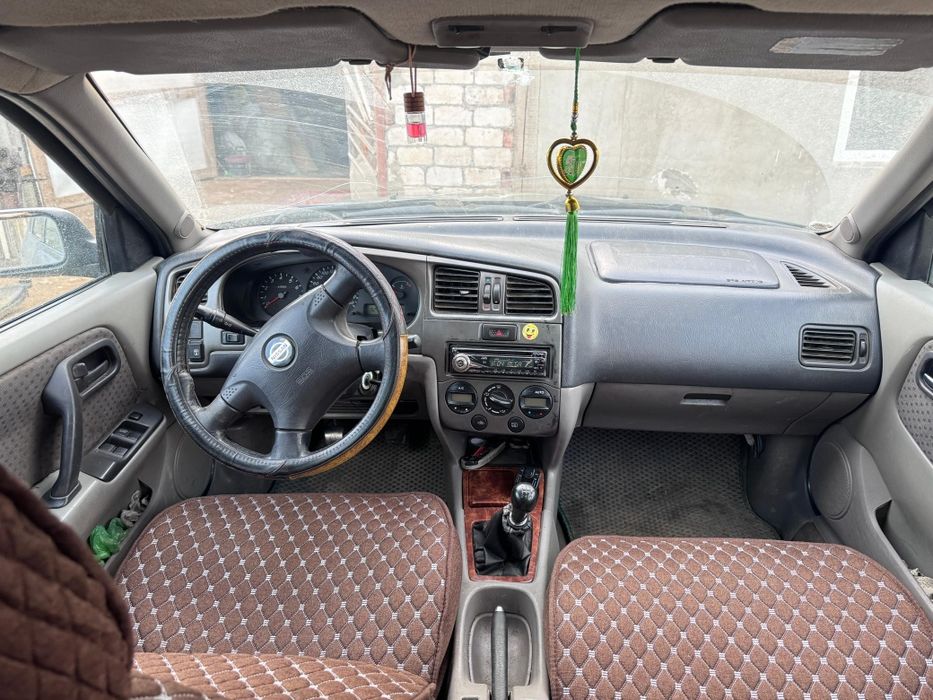 Продам машину Ниссан