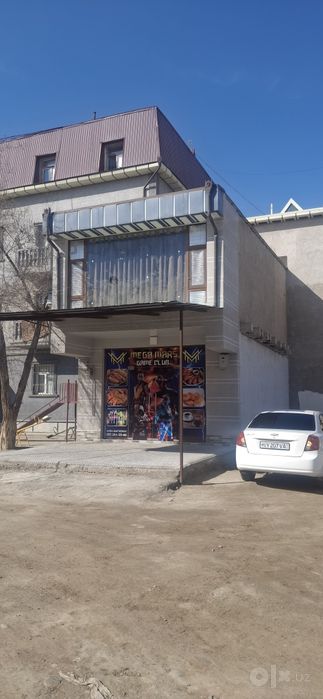 Shahar markazida joylashga 2 qavatli noturar bino bino sotiladi