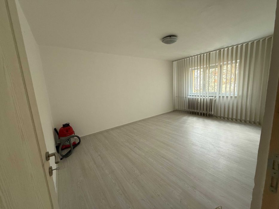 Vand apartament 2 camere Craiova - zona Sarari