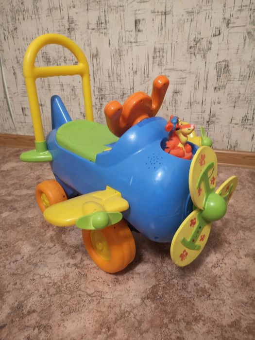 Осенне-летняя коляска Adamex.