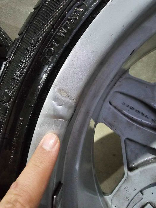 Продаю оригинальные диски от Мерседес AMG