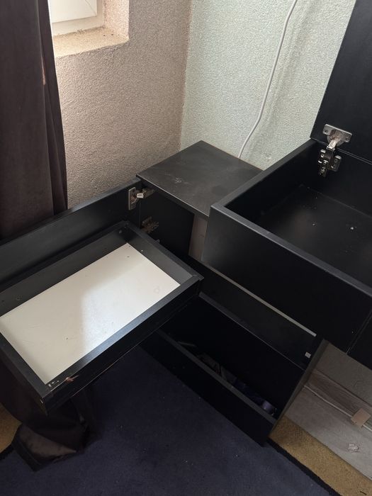 Тумбочка туалетный столик