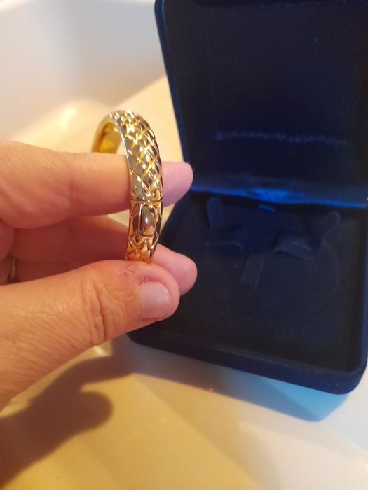 Оригинална гривна на Esprit